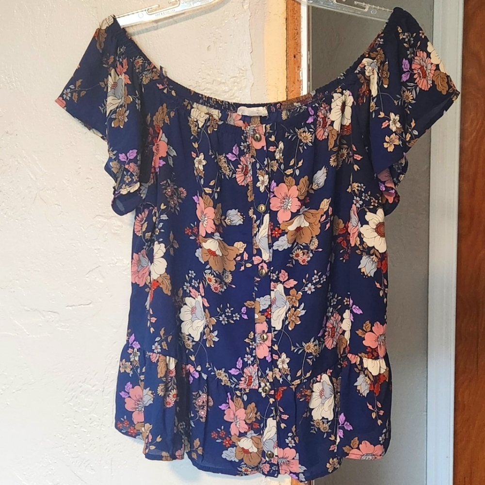 Sienna Sky women's scoop neck blouse size L